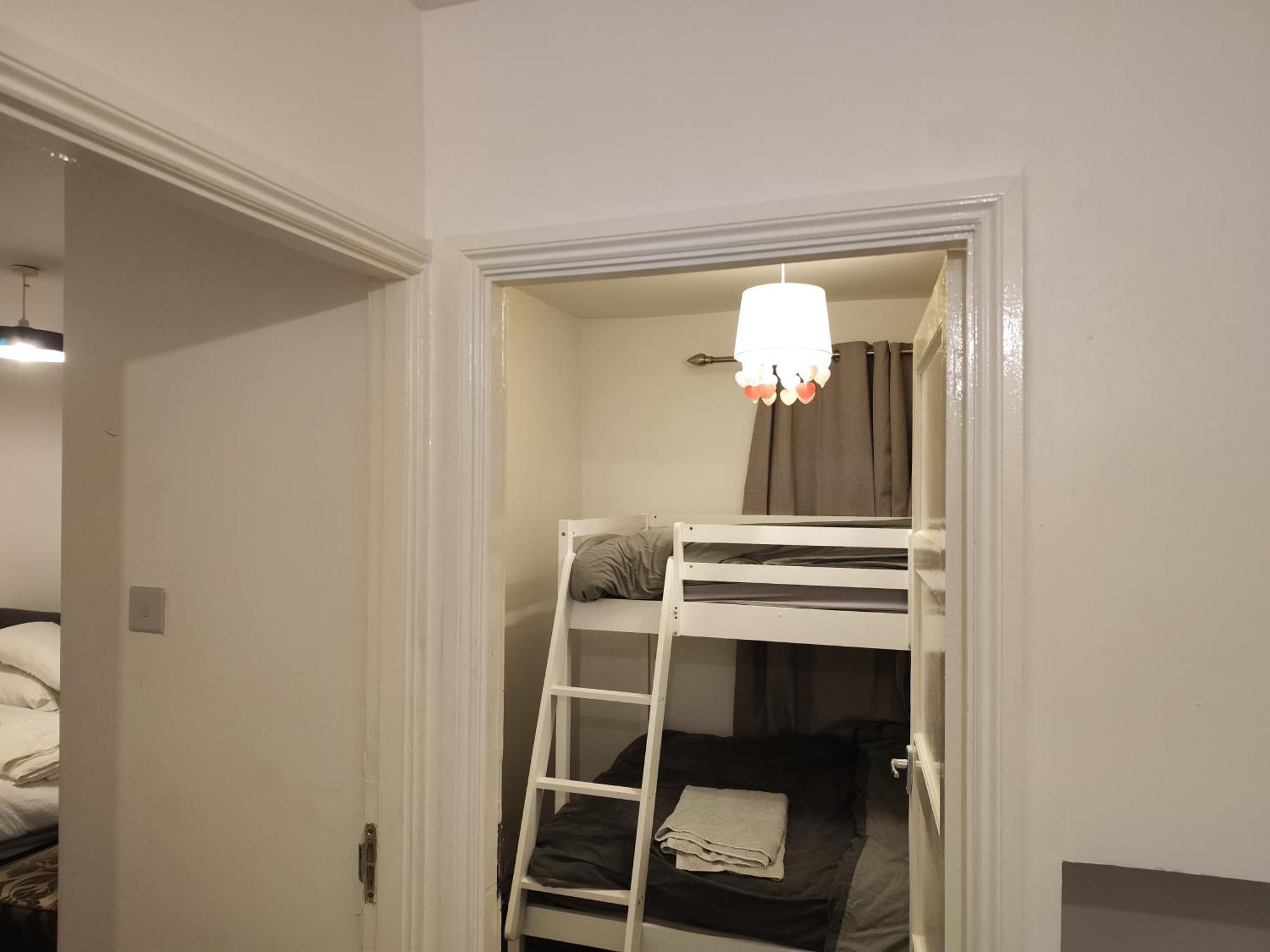 Garden Of Peace Apartment Erith ภายนอก รูปภาพ